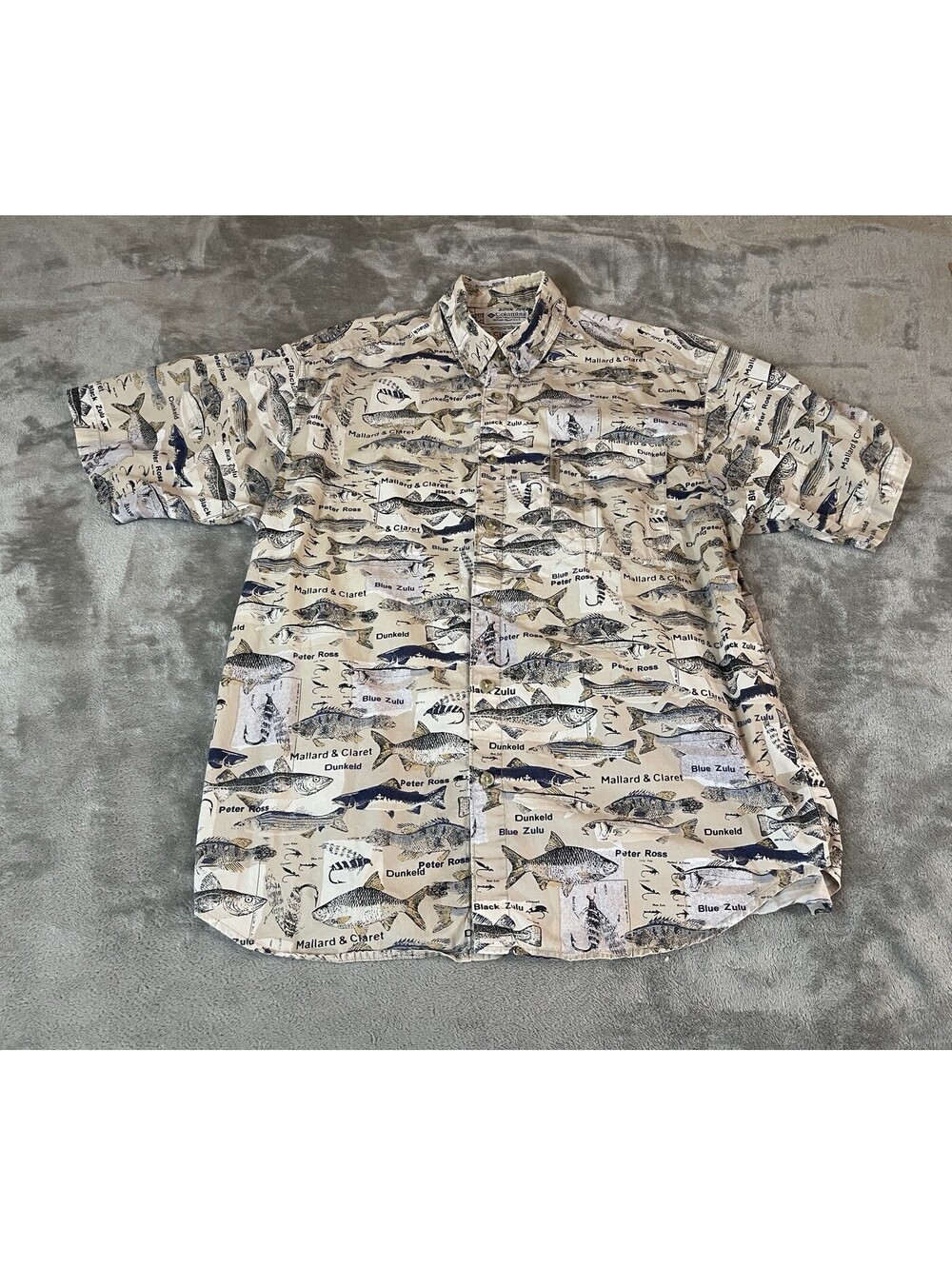 Columbia Mens Size Large Beige All Over Fish Print Short Sleeve Button Up Shirt
